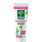 Lessive_main 